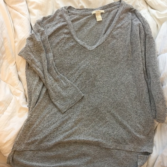 Lightweight Grey v neck Sweater - Picture 3 of 5
